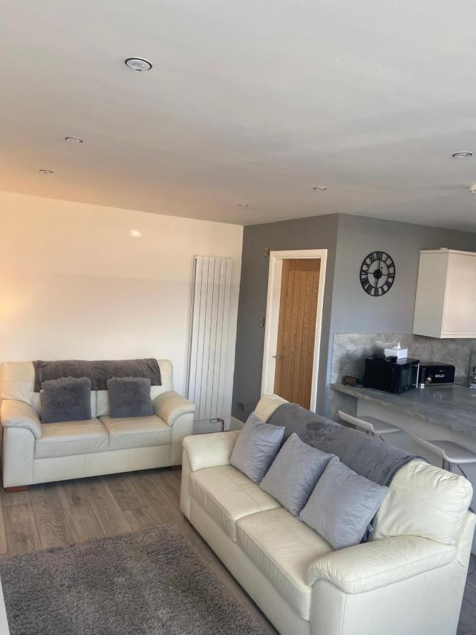הרוגייט Spacious One Bedroom Ground Floor Apartment מראה חיצוני תמונה